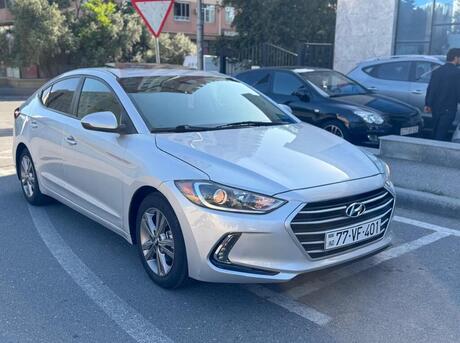 Hyundai Elantra 2017