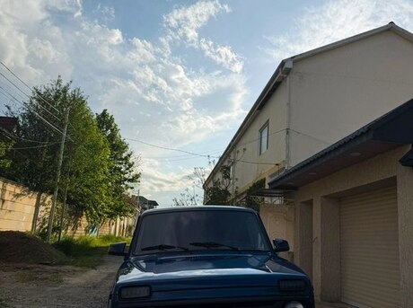 LADA (VAZ) Niva 2001