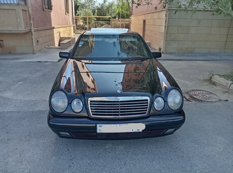 Mercedes E 230