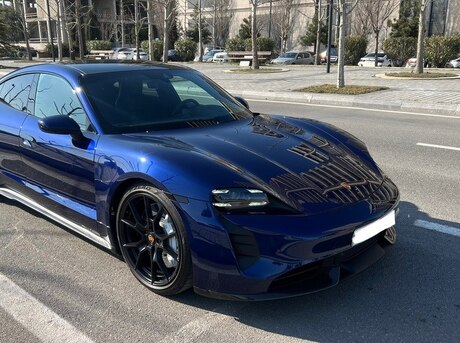 Porsche Taycan GTS