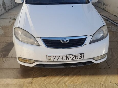 Daewoo Gentra 2014