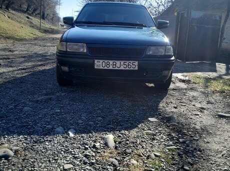 Opel Astra 1998