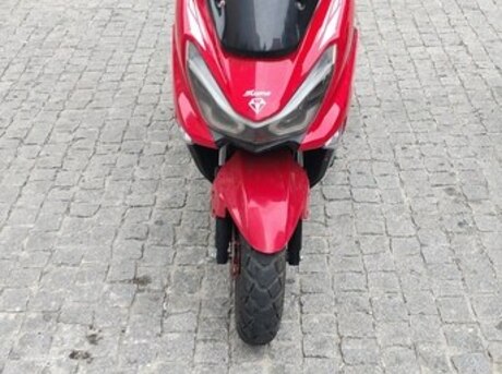Grandmoto Strong