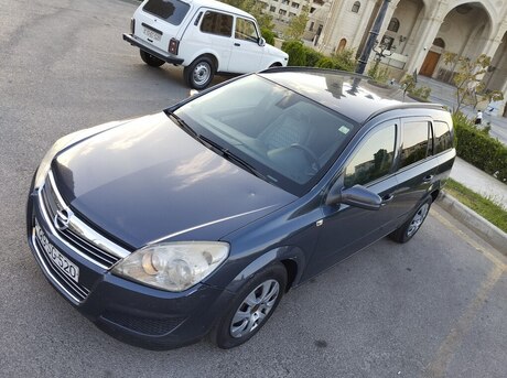 Opel Astra 2008
