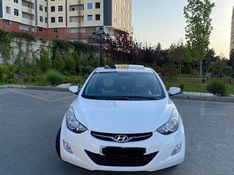 Hyundai Elantra 2013