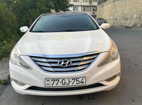 Hyundai Sonata 2010