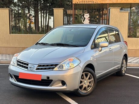 Nissan Tiida 2012