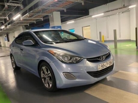 Hyundai Elantra 2012