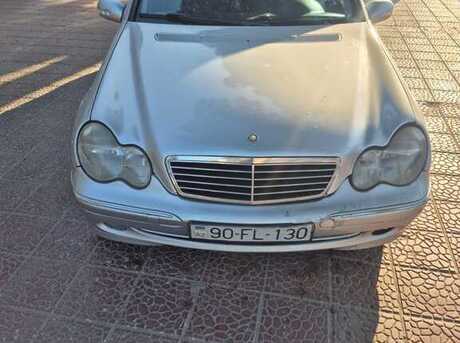 Mercedes C 200