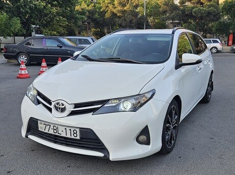 Toyota Auris 2013