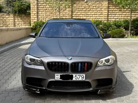 BMW M5 2012