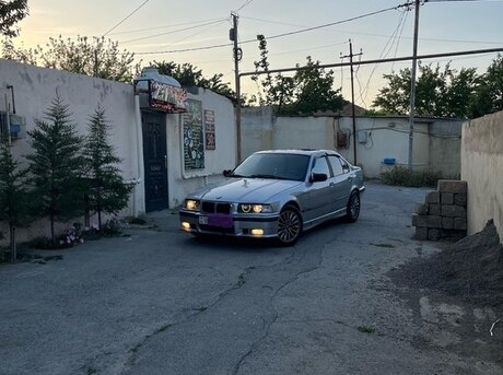 BMW 323 1997
