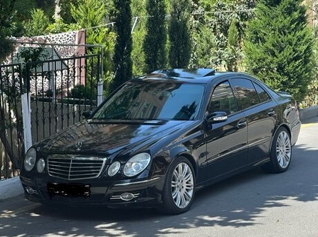 Mercedes E 240 2003