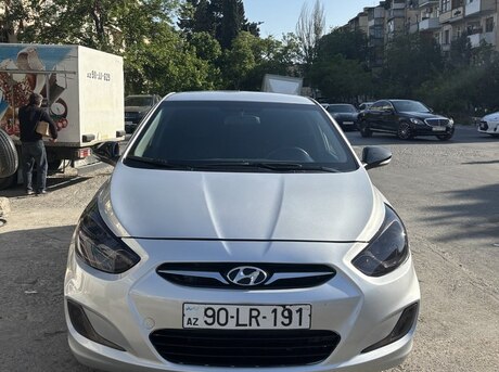 Hyundai Accent 2011