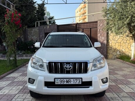 Toyota Land Cruiser Prado 2011