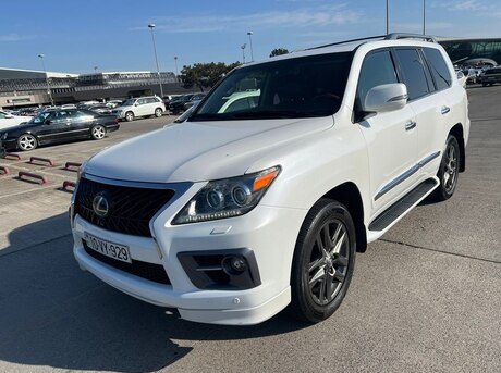 Lexus LX 570 2013