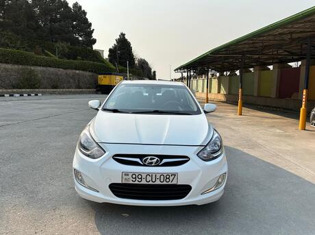 Hyundai Accent 2012