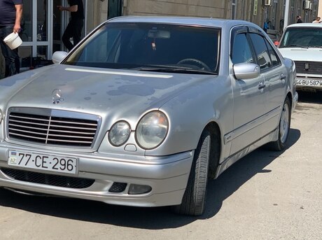 Mercedes E 220 1999