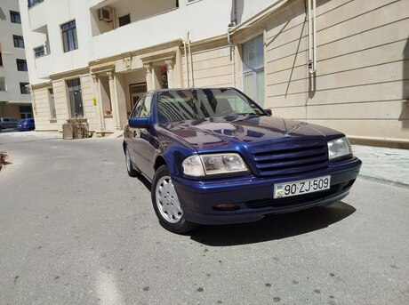 Mercedes C 180