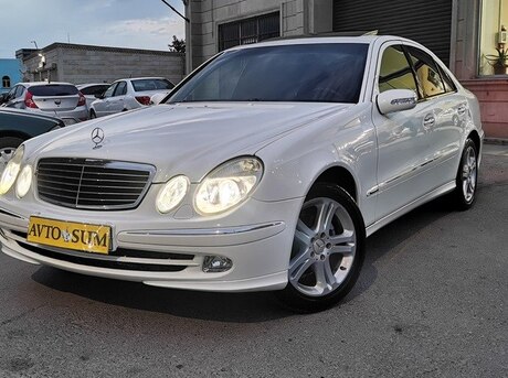 Mercedes E 320