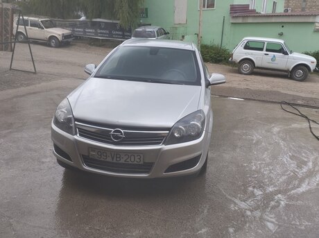 Opel Astra 2010