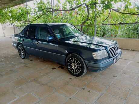 Mercedes E 220 1993