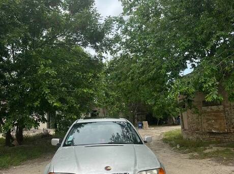 BMW 318 1999