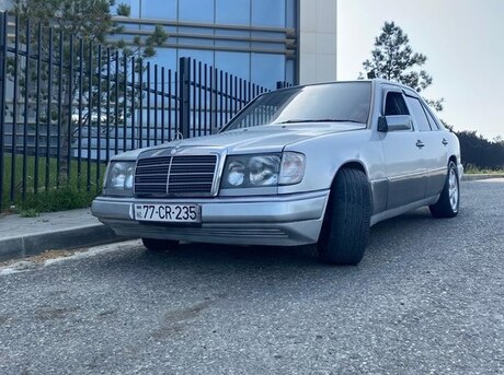 Mercedes E 230 1990