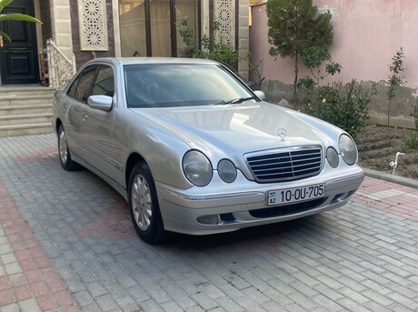 Mercedes E 240 2001