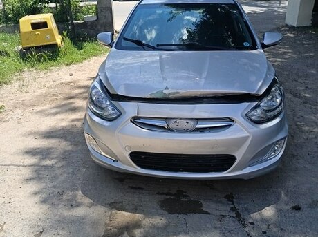 Hyundai Accent 2012