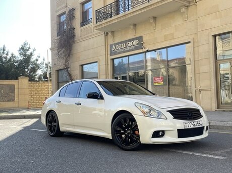 Infiniti  2013