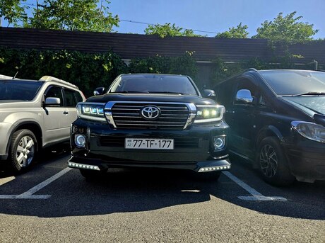 Toyota Land Cruiser 2013