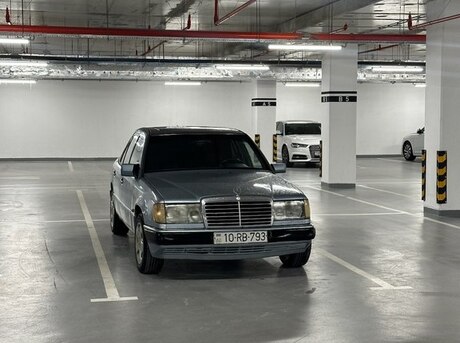 Mercedes E 250 1990