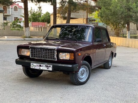 LADA (VAZ) 2107