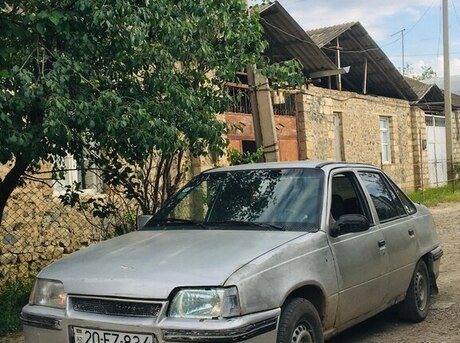 Daewoo Racer 1993