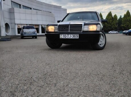 Mercedes 190 1990