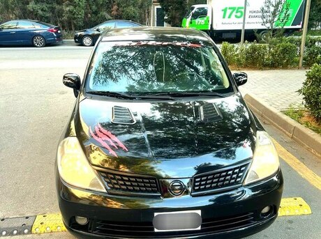 Nissan Tiida 2007