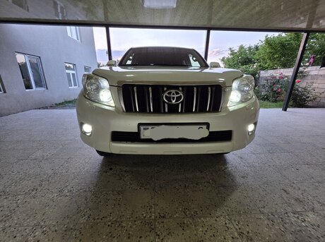Toyota Land Cruiser Prado 2010