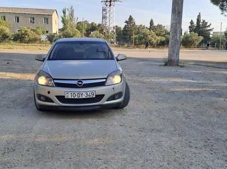 Opel Astra 2010