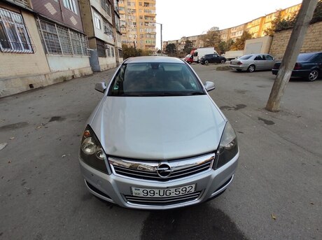 Opel Astra 2010