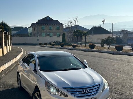 Hyundai Sonata 2011