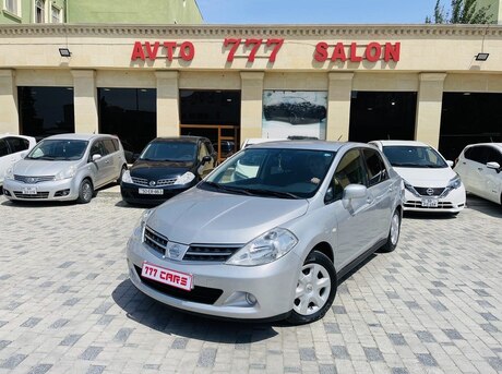 Nissan Tiida 2012