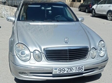 Mercedes E 240 2002