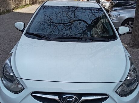 Hyundai Accent 2011