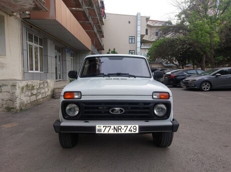 LADA (VAZ) Niva 2015