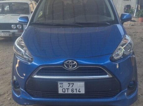 Toyota Sienta 2016