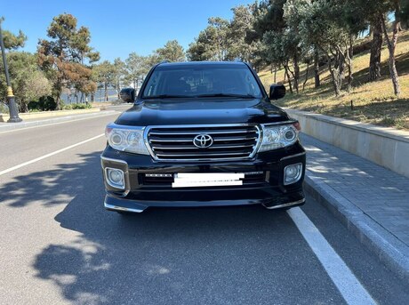 Toyota Land Cruiser 2013