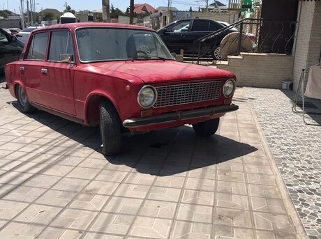 LADA (VAZ) 21011 1984