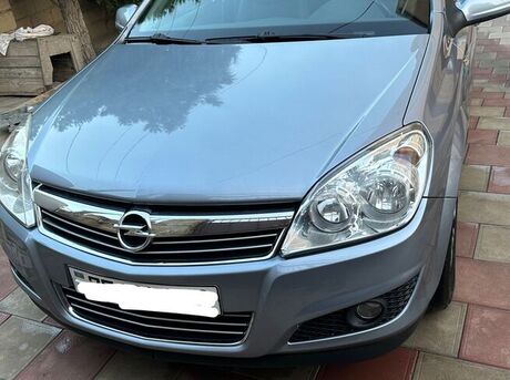 Opel Astra 2009