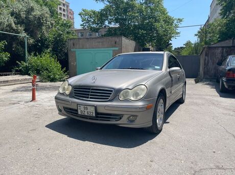 Mercedes  2004